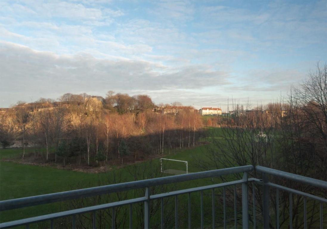 אדינבורו The Lochend Park View Residence מראה חיצוני תמונה